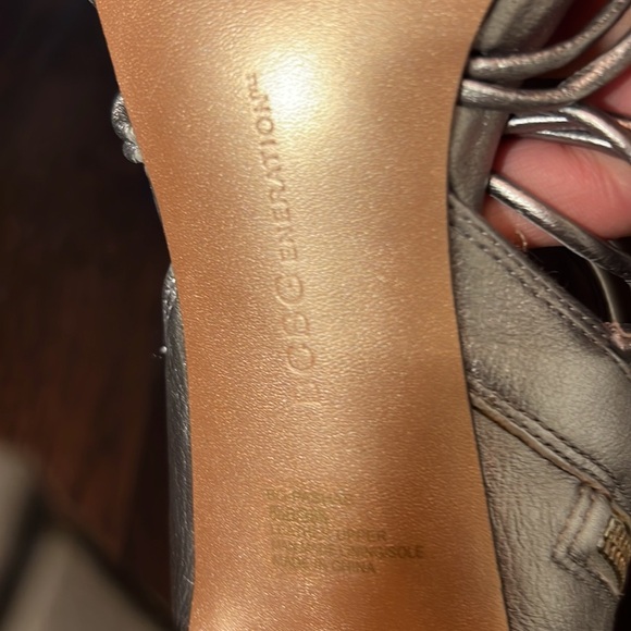 BCBG Generation pewter silver metallic strappy high heel sandals size 8.5 Pashas - Picture 6 of 8